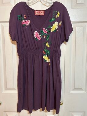 Johnny Was Purple V-Neck Casual Dress with Floral Embroidery